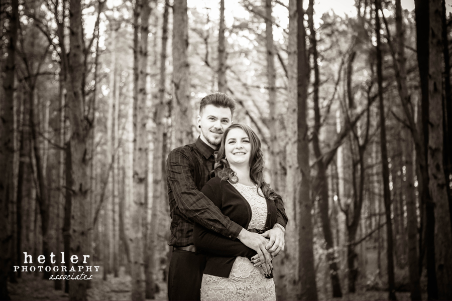 michigan fall engagement photography in pine forest 0002