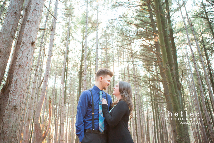 michigan fall engagement photography in pine forest 0023