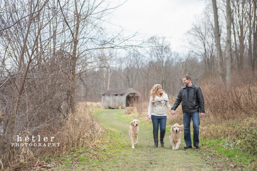grand rapids family photography near grand river with golden retrievers 0004