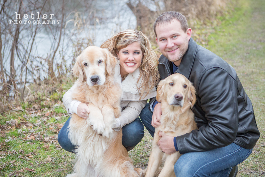 grand rapids family photography near grand river with golden retrievers 0005