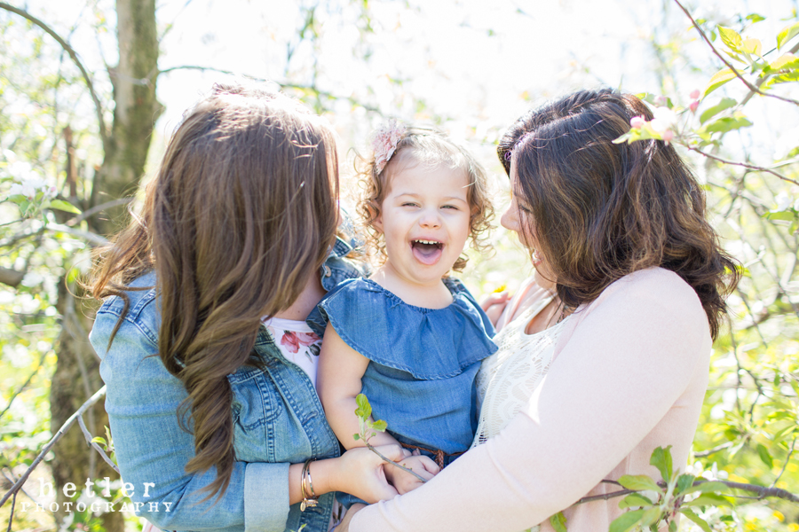 grand rapids family photography in the spring apple orchard 0000