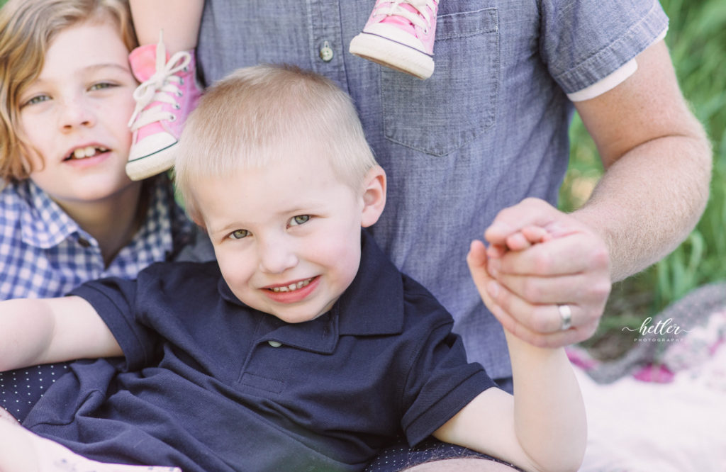 Family photos at Hager Park in Jenison Michigan