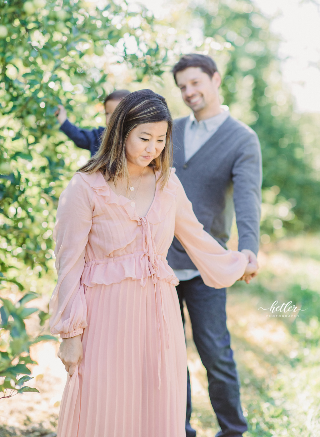 Grand Rapids fall apple orchard family photo session