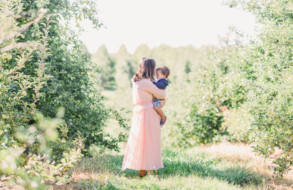 Grand Rapids fall apple orchard family photo session
