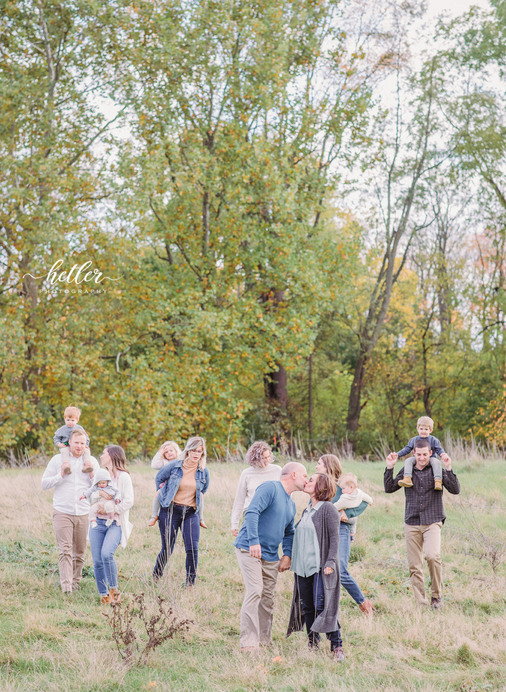 Extended family photos at The Highlands in Grand Rapids Michigan