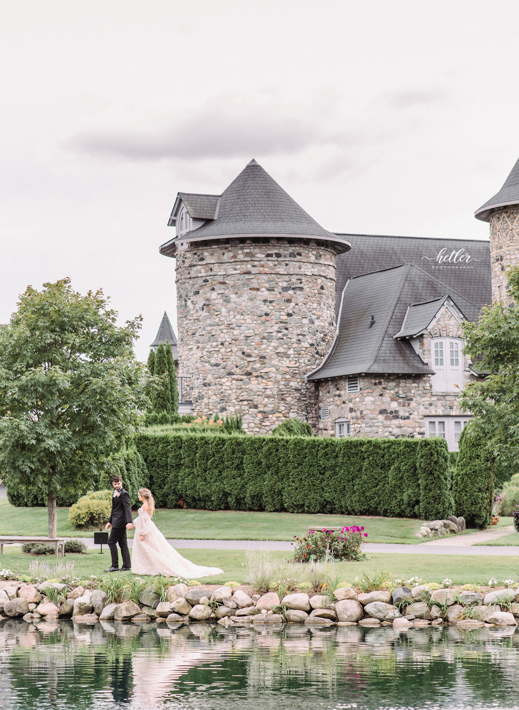 Wedding inspiration at Castle Farms in Charlevoix Michigan with a Jane Austen theme