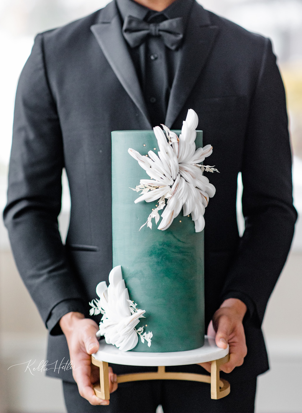 Cascade Hills Country Club wedding inspiration in winter with cake by Flour House Cakes