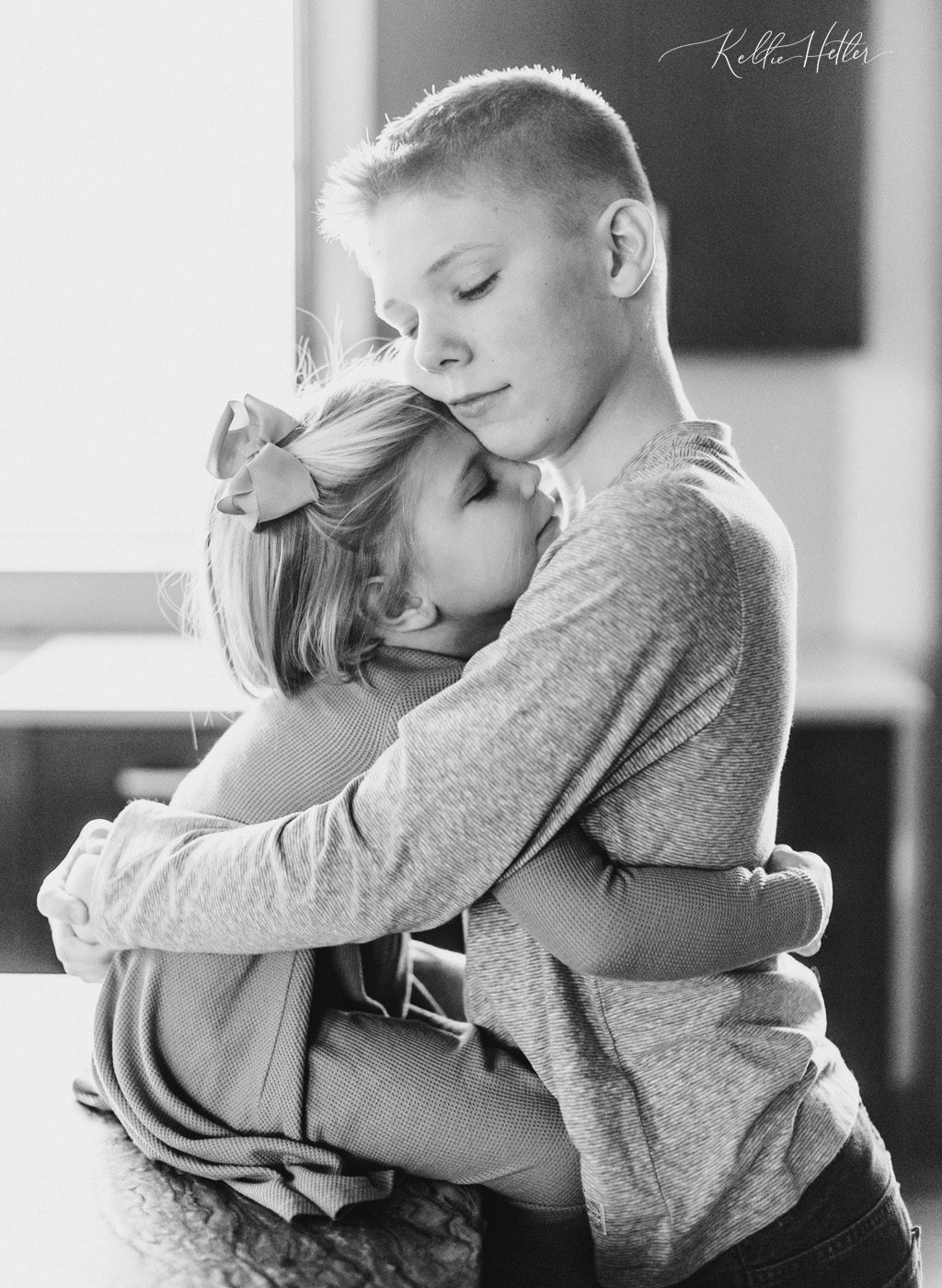 Grand Rapids family session at home with a sweet golden retriever