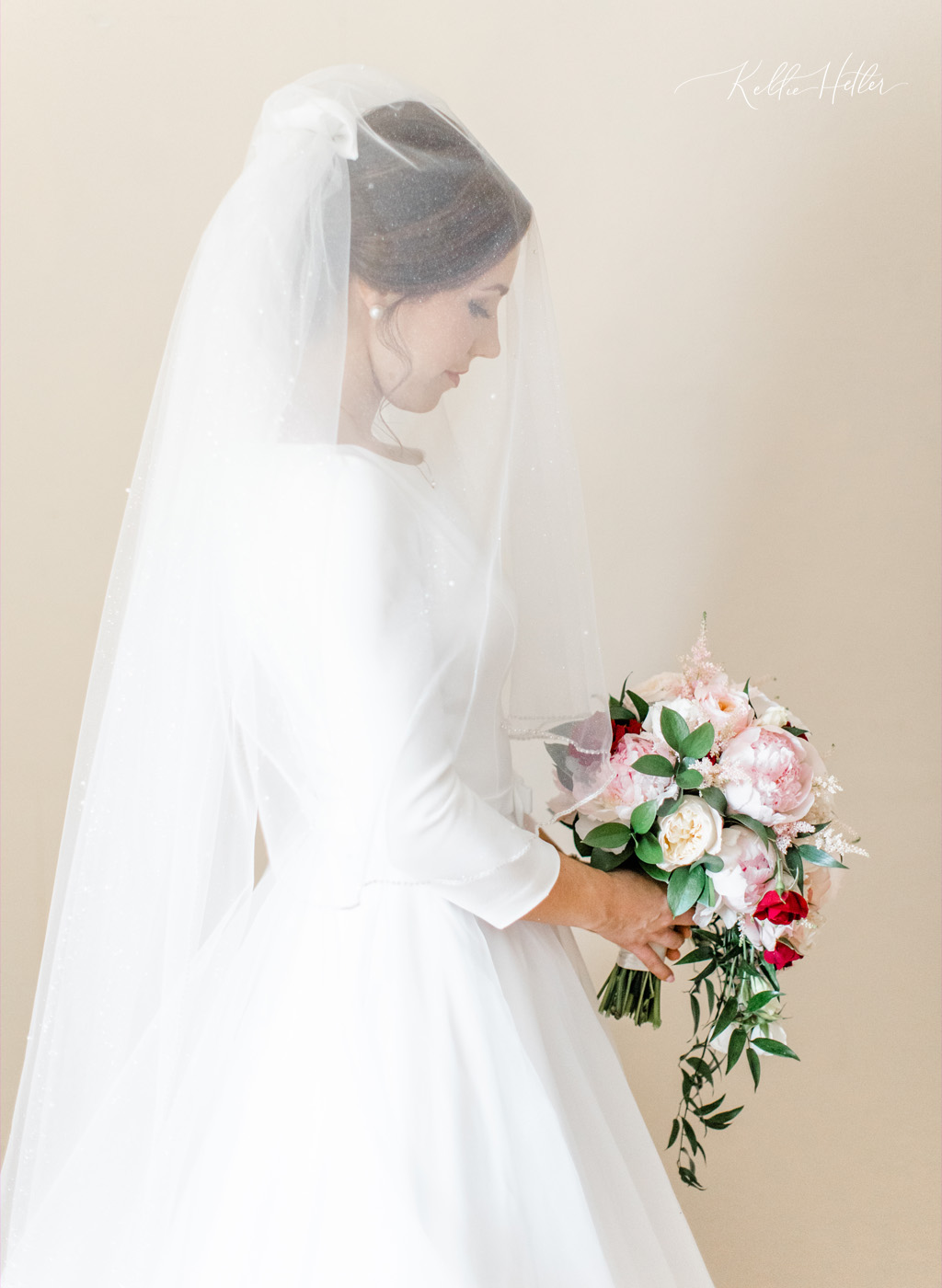 classic bride in detroit michigan with cathedral veil