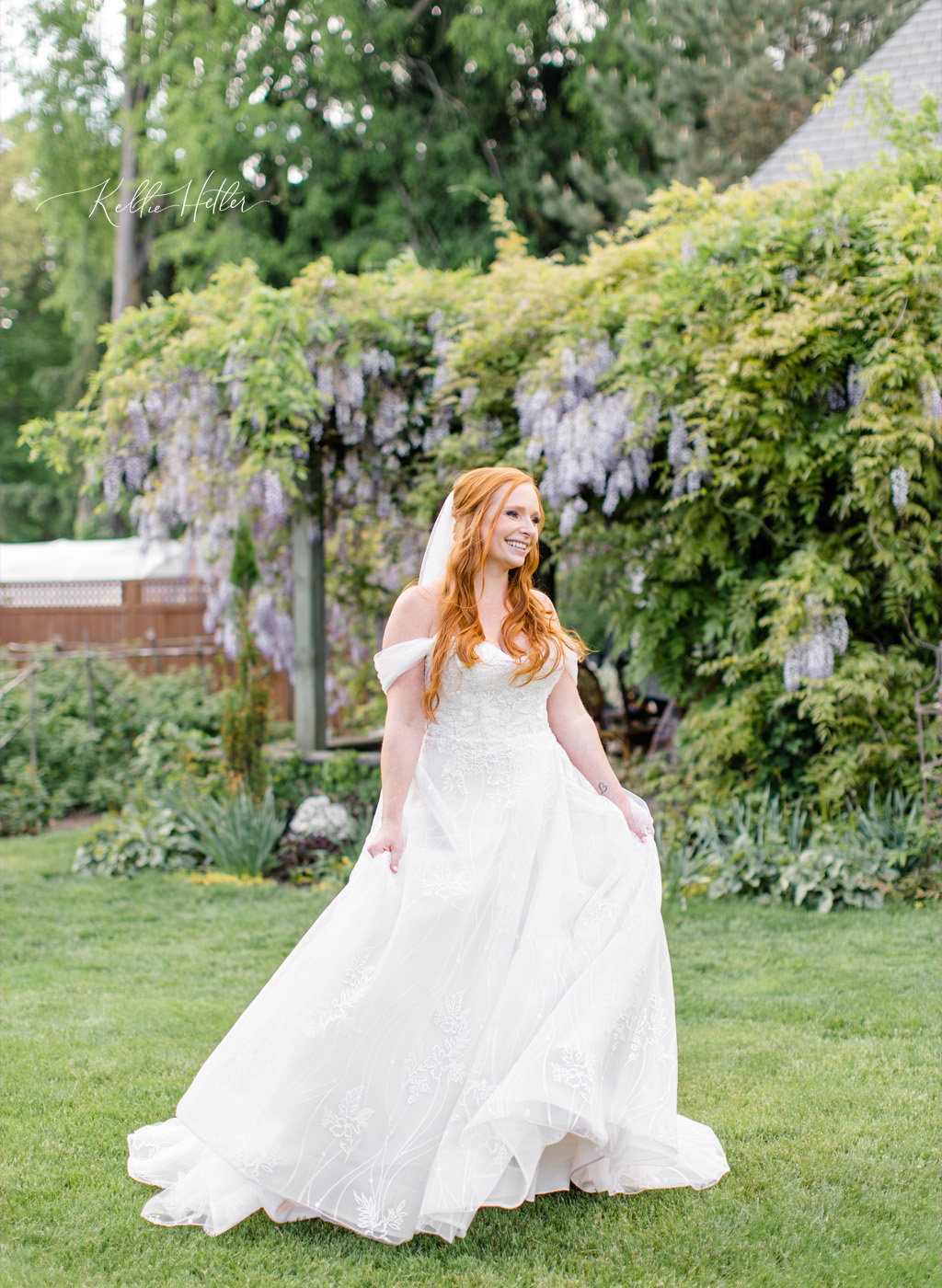 bride with red hair at greencrest manor